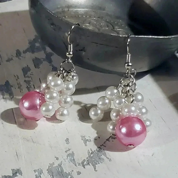 Hand Crafted Pink White Glass Pearl Beads Cluster Dangle Earrings - Picture 1 of 6